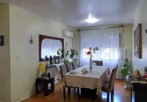 Foto 1 de Apartamento com 3 Quartos à venda, 97m² em Teresópolis, Porto Alegre