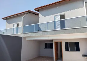 Foto 1 de Sobrado com 4 Quartos à venda, 120m² em Suarão, Itanhaém