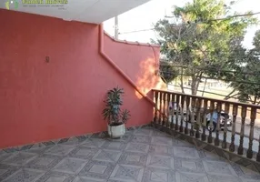 Foto 1 de Sobrado com 4 Quartos à venda, 285m² em Parque Marajoara, Santo André