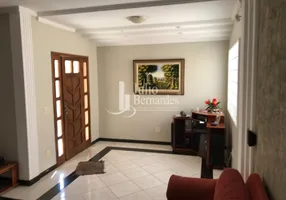 Foto 1 de Casa com 4 Quartos à venda, 300m² em Jardim Panorama, Montes Claros