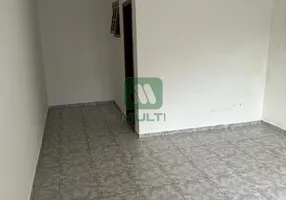 Foto 1 de Casa com 3 Quartos para alugar, 239m² em Saraiva, Uberlândia