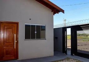 Foto 1 de Casa com 3 Quartos à venda, 88m² em Santo Antônio, Campo Grande