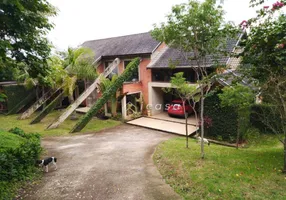 Foto 1 de Fazenda/Sítio com 4 Quartos à venda, 450m² em Chácaras Catagua, Taubaté