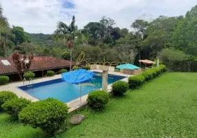 Foto 1 de Fazenda/Sítio com 4 Quartos à venda, 684m² em Congonhal, Embu-Guaçu