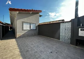 Foto 1 de Casa com 2 Quartos à venda, 88m² em Balneario Itaguai, Mongaguá