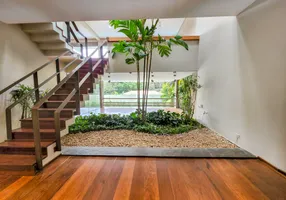 Foto 1 de Casa de Condomínio com 6 Quartos para venda ou aluguel, 900m² em Paineiras do Morumbi, São Paulo