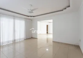 Foto 1 de Casa com 4 Quartos à venda, 251m² em Parque Anhangüera, Goiânia