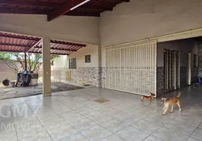 Foto 1 de Casa com 2 Quartos à venda, 120m² em Morada dos Passaros, Aparecida de Goiânia