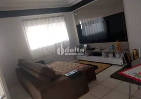 Foto 1 de Casa com 3 Quartos à venda, 178m² em Jardim Europa, Uberlândia