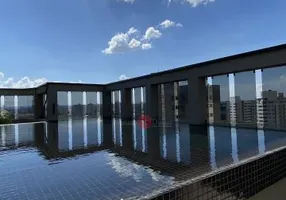 Foto 1 de Cobertura com 5 Quartos à venda, 470m² em Centro, Londrina