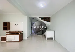 Foto 1 de Casa de Condomínio com 4 Quartos à venda, 189m² em Uberaba, Curitiba