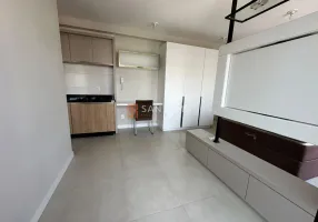 Foto 1 de Apartamento com 1 Quarto para alugar, 40m² em Carvoeira, Florianópolis