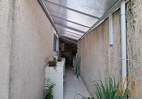 Foto 1 de Casa com 3 Quartos à venda, 120m² em Vila Voturua, São Vicente