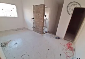 Foto 1 de Casa de Condomínio com 2 Quartos à venda, 45m² em Vila Tupi, Praia Grande