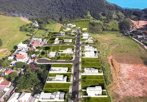 Foto 1 de Lote/Terreno à venda, 307m² em Ribanceira, Imbituba