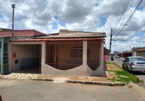 Foto 1 de Casa com 3 Quartos para alugar, 130m² em Ceilandia Norte, Brasília