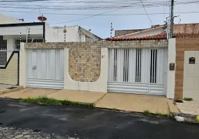 Foto 1 de Casa com 4 Quartos à venda, 192m² em Suíssa, Aracaju