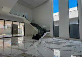 Foto 1 de Casa de Condomínio com 4 Quartos à venda, 325m² em Residencial Goiânia Golfe Clube, Goiânia