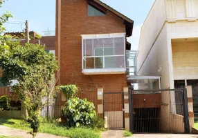 Foto 1 de Casa de Condomínio com 3 Quartos à venda, 171m² em Vila Jardim, Porto Alegre