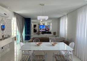 Foto 1 de Apartamento com 3 Quartos para alugar, 155m² em Centro, Balneário Camboriú