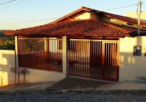 Foto 1 de Casa de Condomínio com 2 Quartos à venda, 130m² em Centro, Iguatama