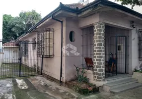 Foto 1 de Casa com 4 Quartos à venda, 280m² em Santo Antônio, Porto Alegre