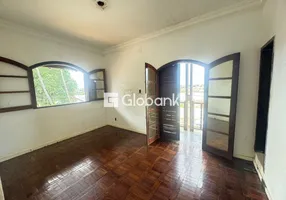 Foto 1 de Casa com 4 Quartos à venda, 228m² em Guarujá, Montes Claros