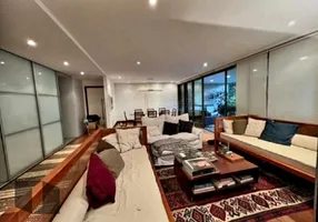 Foto 1 de Apartamento com 4 Quartos à venda, 227m² em Barra da Tijuca, Rio de Janeiro