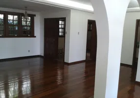 Foto 1 de Casa com 4 Quartos à venda, 470m² em Serra, Belo Horizonte
