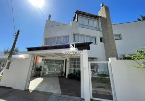 Foto 1 de Casa com 3 Quartos à venda, 217m² em Praia Grande, Torres