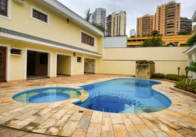 Foto 1 de Sobrado com 6 Quartos à venda, 800m² em Real Parque, São Paulo