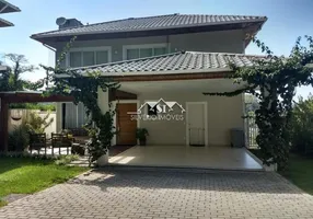 Foto 1 de Casa de Condomínio com 3 Quartos à venda, 230m² em Mosela, Petrópolis