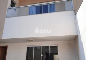 Foto 1 de Casa com 2 Quartos à venda, 90m² em Vida Nova, Uberlândia