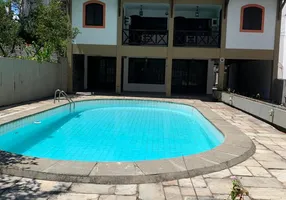 Foto 1 de Casa com 4 Quartos à venda, 350m² em Boa Viagem, Recife