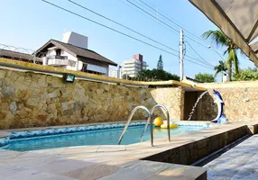 Foto 1 de Casa com 5 Quartos à venda, 325m² em Enseada, Guarujá