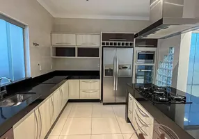 Foto 1 de Casa com 3 Quartos à venda, 175m² em Jardim Piratininga, Franca