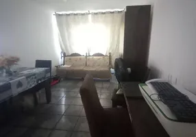 Foto 1 de Apartamento com 3 Quartos à venda, 80m² em Encruzilhada, Santos