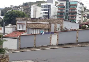 Foto 1 de Casa com 4 Quartos à venda, 376m² em Bom Pastor, Juiz de Fora