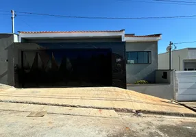 Foto 1 de Casa com 2 Quartos à venda, 200m² em Centro, Jacutinga