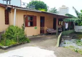 Foto 1 de Lote/Terreno à venda, 400m² em Capoeiras, Florianópolis