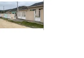 Foto 1 de Casa com 2 Quartos à venda, 60m² em Itatiquara, Araruama