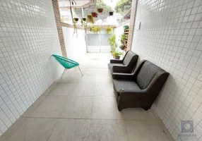 Foto 1 de Casa com 3 Quartos à venda, 95m² em Marapé, Santos