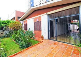 Foto 1 de Casa com 3 Quartos à venda, 121m² em Jardim Itú Sabará, Porto Alegre