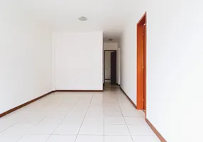 Foto 1 de Apartamento com 3 Quartos para alugar, 75m² em Quitandinha, Petrópolis