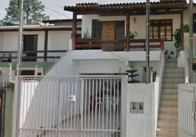 Foto 1 de Casa com 3 Quartos para alugar, 100m² em Praia dos Amores, Balneário Camboriú