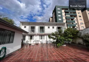 Foto 1 de Sobrado com 5 Quartos à venda, 300m² em Boa Vista, Curitiba
