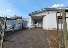 Foto 1 de Casa com 3 Quartos à venda, 116m² em Daniel Fonseca, Uberlândia