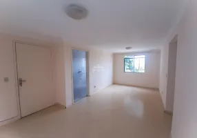 Foto 1 de Apartamento com 3 Quartos à venda, 48m² em Fazendinha, Curitiba