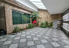 Foto 1 de Sobrado com 3 Quartos para venda ou aluguel, 292m² em Vila Santo Estevão, São Paulo