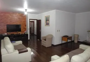 Foto 1 de Sobrado com 4 Quartos à venda, 224m² em Jardim dos Prados, São Paulo